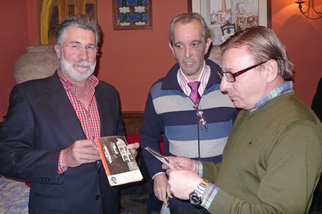 Descripci�n: C:\Users\AULA2\Desktop\antalumnos\imagenes\Victoria_2009_16.jpg