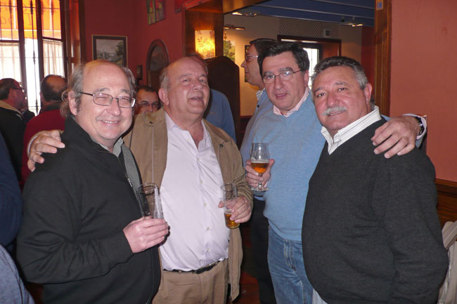 Descripci�n: C:\Users\AULA2\Desktop\antalumnos\imagenes\Victoria_2009_7.jpg