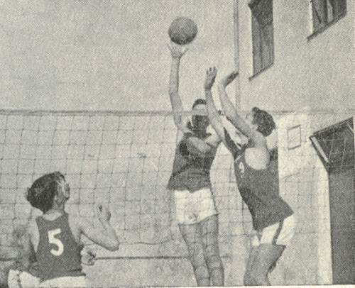 Descripci�n: C:\Users\AULA2\Desktop\antalumnos\voleibol\Imagenes\Bloqueo-Infantil-1961-62.jpg