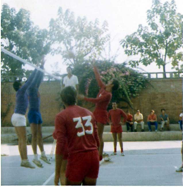 Descripci�n: C:\Users\AULA2\Desktop\antalumnos\voleibol\Imagenes\Final-OJE-Sev-1970-Paco.jpg