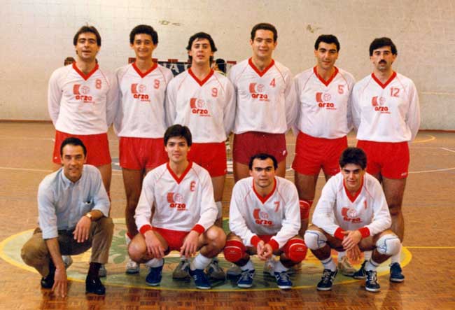 Descripci�n: C:\Users\AULA2\Desktop\antalumnos\voleibol\Imagenes\Temporada-86-87-La-Rinconada.jpg