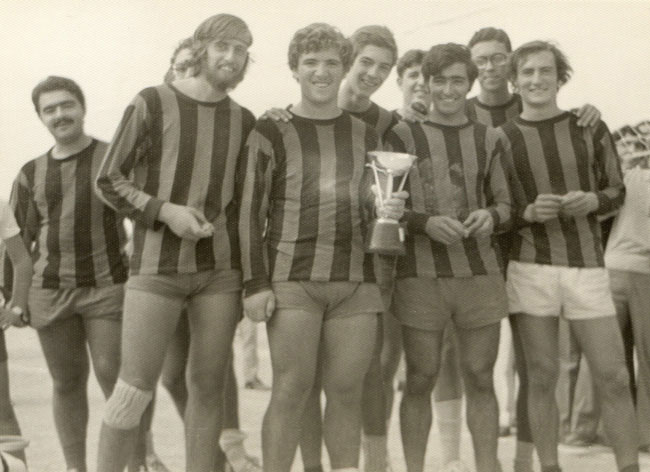 Descripci�n: C:\Users\AULA2\Desktop\antalumnos\voleibol\Imagenes\VIII-Juegos-Otono-1971-Copa.jpg