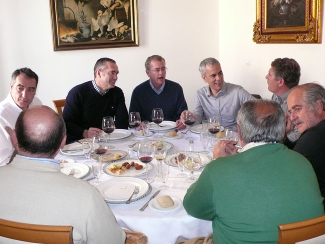 Descripci�n: C:\Users\AULA2\Desktop\antalumnos\voleibol\Imagenes\comida_C-H_Altamira_12-03-2011_10.jpg