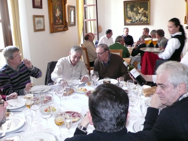 Descripci�n: C:\Users\AULA2\Desktop\antalumnos\voleibol\Imagenes\comida_C-H_Altamira_12-03-2011_2.jpg