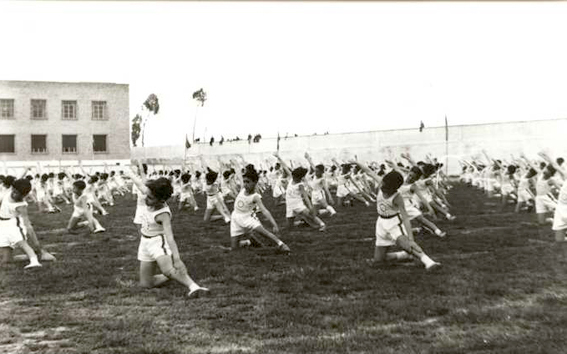 Descripci�n: C:\Users\AULA2\Desktop\antalumnos\voleibol\Imagenes\gimnasia Macarena 1963.jpg